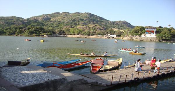Boating at Nakki Lake Mount Abu, India - Location, Facts and all about