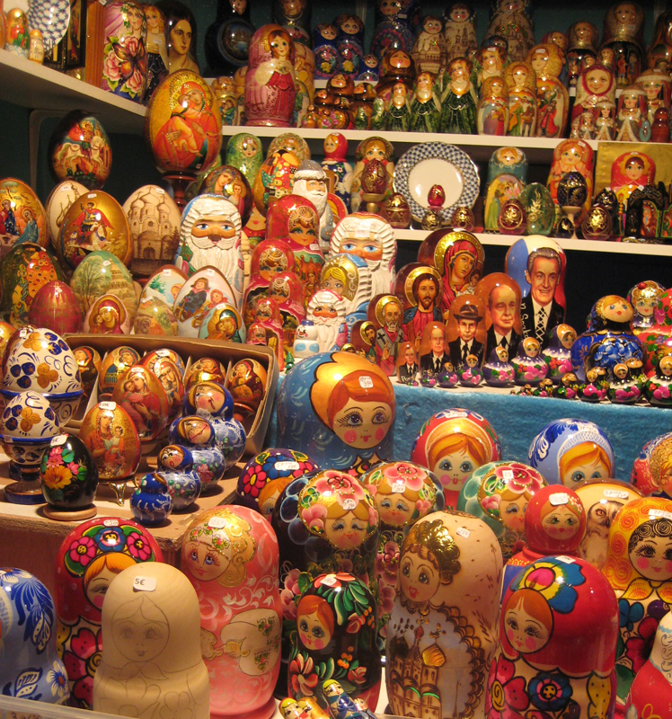 10 Best Souvenirs from Europe ixigo Trip Planner