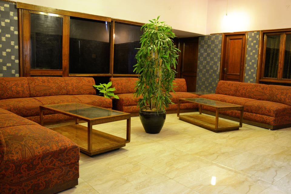 Oyo rooms near around kaiserbagh palace lucknow, book online @ixigo